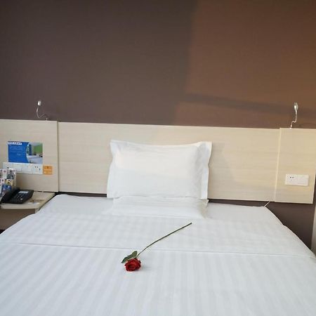 7Days Inn Luoyang Nanchang Road Wangfujing Extérieur photo